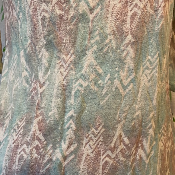 Size M BDG 3/4 sleeve shirt C1 - Picture 3 of 3